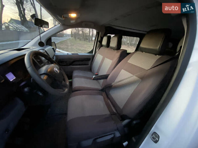 Белый Тойота Proace, объемом двигателя 2 л и пробегом 178 тыс. км за 19999 $, фото 19 на Automoto.ua
