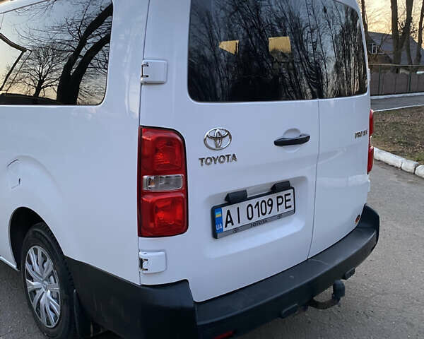 Белый Тойота Proace, объемом двигателя 2 л и пробегом 178 тыс. км за 19999 $, фото 14 на Automoto.ua