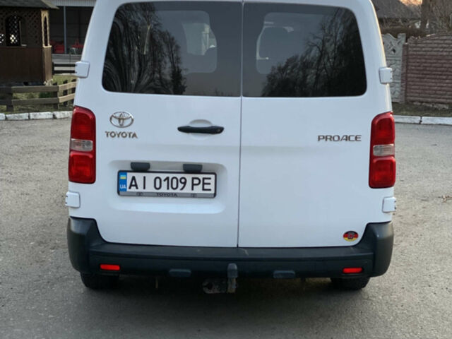 Белый Тойота Proace, объемом двигателя 2 л и пробегом 178 тыс. км за 16500 $, фото 6 на Automoto.ua
