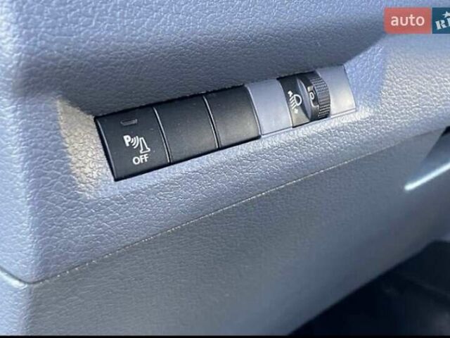 Белый Тойота Proace, объемом двигателя 1.56 л и пробегом 360 тыс. км за 12200 $, фото 25 на Automoto.ua