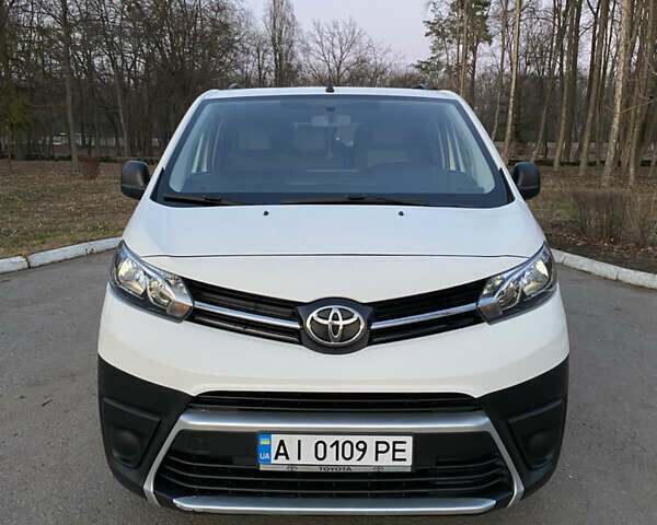 Белый Тойота Proace, объемом двигателя 2 л и пробегом 178 тыс. км за 19999 $, фото 9 на Automoto.ua