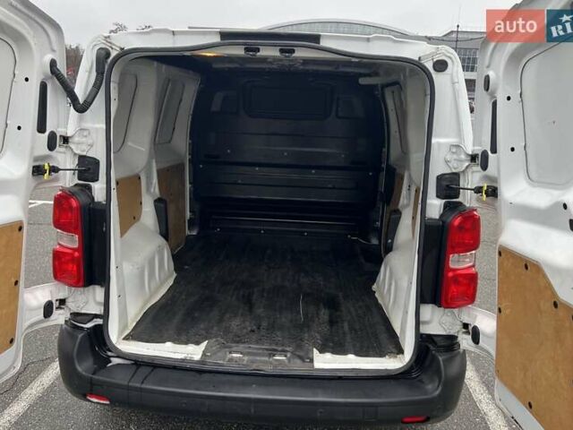 Білий Тойота Proace, об'ємом двигуна 1.6 л та пробігом 186 тис. км за 16500 $, фото 7 на Automoto.ua
