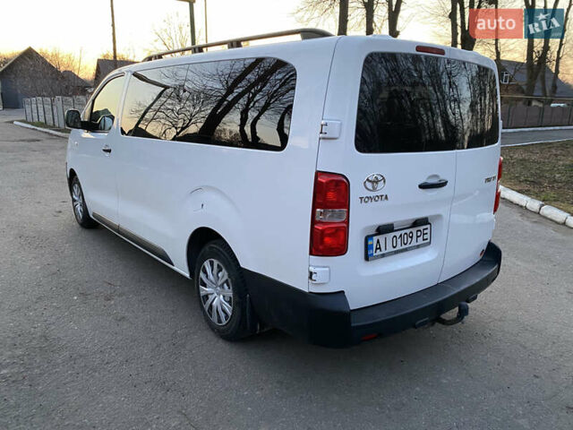 Белый Тойота Proace, объемом двигателя 2 л и пробегом 177 тыс. км за 18900 $, фото 13 на Automoto.ua