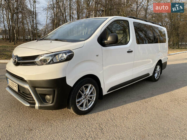 Белый Тойота Proace, объемом двигателя 2 л и пробегом 178 тыс. км за 19999 $, фото 25 на Automoto.ua