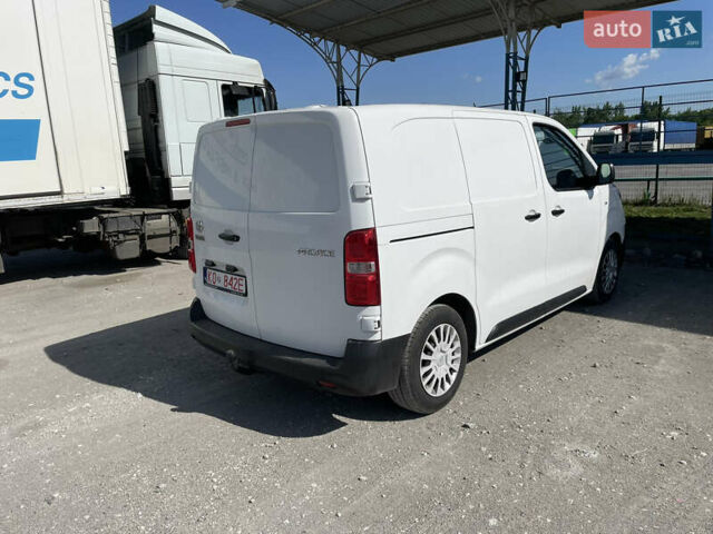 Белый Тойота Proace, объемом двигателя 1.56 л и пробегом 95 тыс. км за 18796 $, фото 4 на Automoto.ua