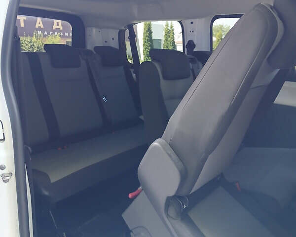 Белый Тойота Proace, объемом двигателя 2 л и пробегом 117 тыс. км за 21999 $, фото 1 на Automoto.ua