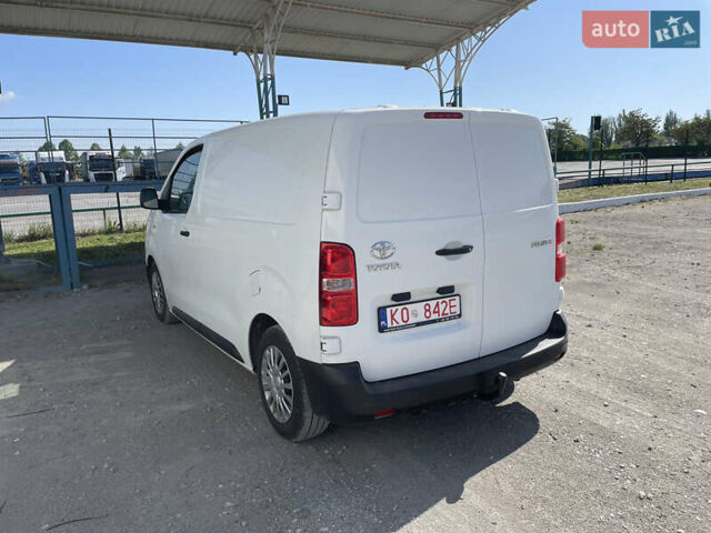 Белый Тойота Proace, объемом двигателя 1.56 л и пробегом 95 тыс. км за 18796 $, фото 5 на Automoto.ua