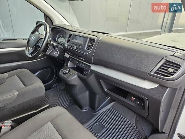 Білий Тойота Proace, об'ємом двигуна 2 л та пробігом 92 тис. км за 29800 $, фото 22 на Automoto.ua