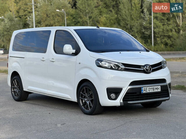 Белый Тойота Proace, объемом двигателя 2 л и пробегом 136 тыс. км за 28500 $, фото 1 на Automoto.ua