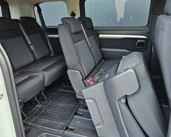 Білий Тойота Proace, об'ємом двигуна 2 л та пробігом 92 тис. км за 29800 $, фото 27 на Automoto.ua