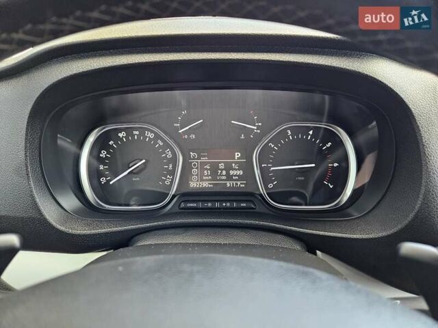 Білий Тойота Proace, об'ємом двигуна 2 л та пробігом 92 тис. км за 29800 $, фото 36 на Automoto.ua