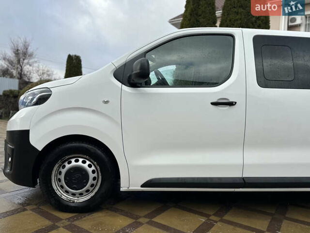 Білий Тойота Proace, об'ємом двигуна 2 л та пробігом 193 тис. км за 23950 $, фото 5 на Automoto.ua