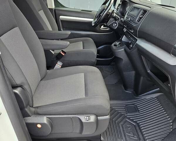Білий Тойота Proace, об'ємом двигуна 2 л та пробігом 92 тис. км за 29800 $, фото 21 на Automoto.ua