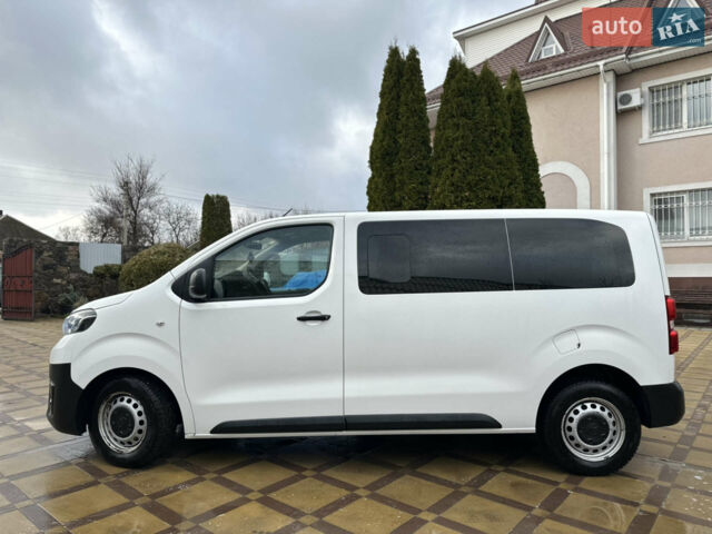 Белый Тойота Proace, объемом двигателя 2 л и пробегом 193 тыс. км за 19300 $, фото 4 на Automoto.ua