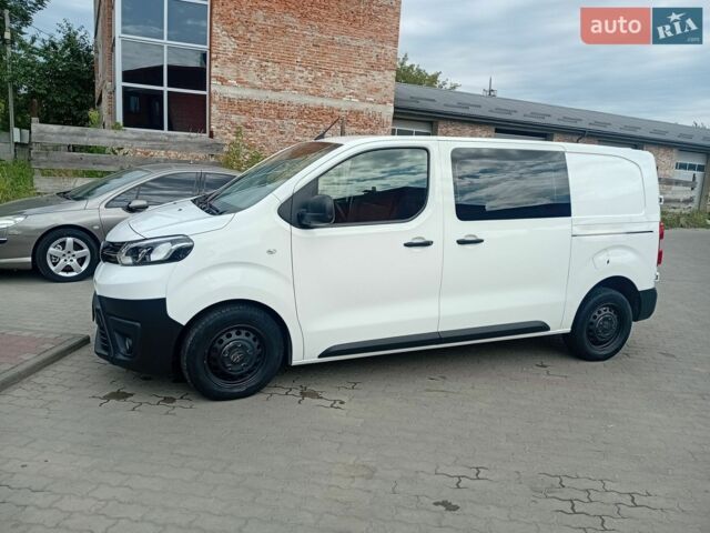 Белый Тойота Proace, объемом двигателя 2 л и пробегом 233 тыс. км за 15300 $, фото 1 на Automoto.ua