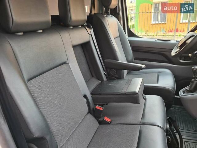 Белый Тойота Proace, объемом двигателя 2 л и пробегом 207 тыс. км за 16700 $, фото 16 на Automoto.ua
