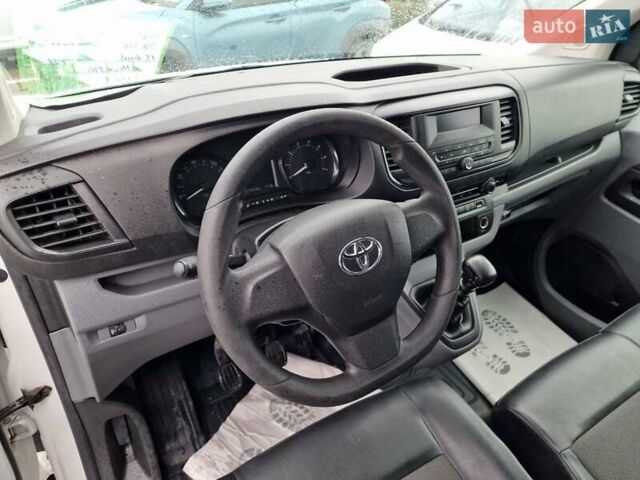 Білий Тойота Proace, об'ємом двигуна 1.5 л та пробігом 275 тис. км за 13300 $, фото 19 на Automoto.ua