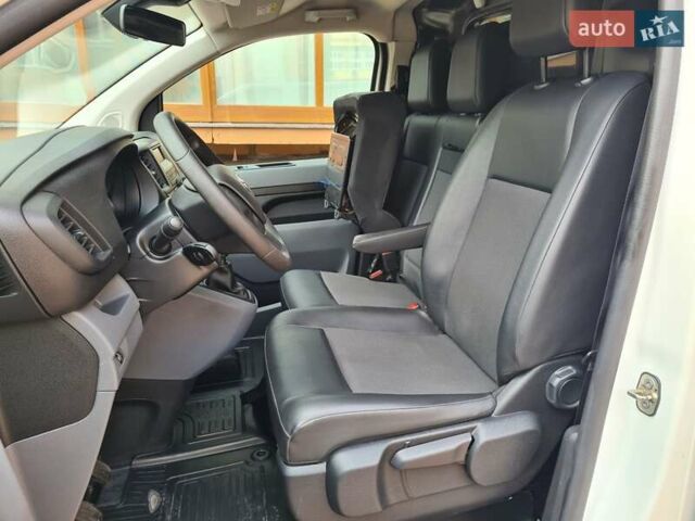 Белый Тойота Proace, объемом двигателя 2 л и пробегом 207 тыс. км за 16700 $, фото 32 на Automoto.ua