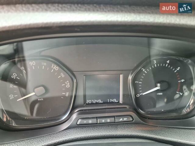 Белый Тойота Proace, объемом двигателя 2 л и пробегом 207 тыс. км за 16700 $, фото 17 на Automoto.ua