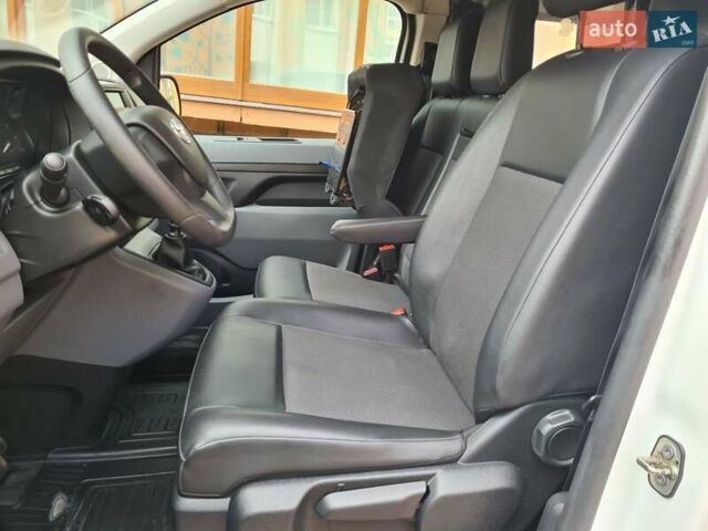 Белый Тойота Proace, объемом двигателя 2 л и пробегом 207 тыс. км за 16700 $, фото 20 на Automoto.ua