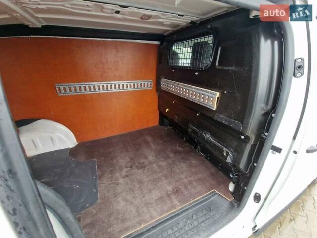 Білий Тойота Proace, об'ємом двигуна 1.5 л та пробігом 275 тис. км за 13300 $, фото 33 на Automoto.ua