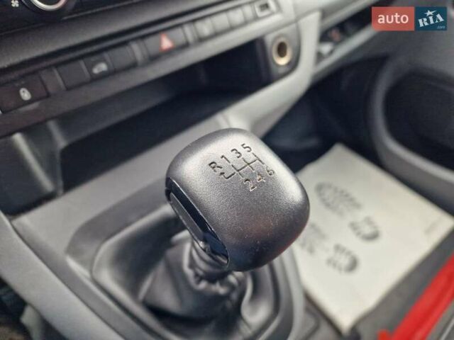 Білий Тойота Proace, об'ємом двигуна 1.5 л та пробігом 275 тис. км за 13300 $, фото 26 на Automoto.ua