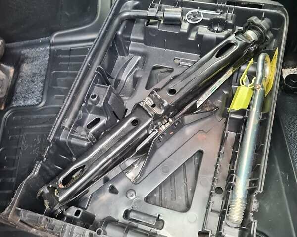 Тойота Proace 2020 у Вінниці на Automoto.ua Білий Тойота Proace, об'ємом двигуна 2 л та пробігом 207 тис. км за 16700 $, фото 19 на Automoto.ua