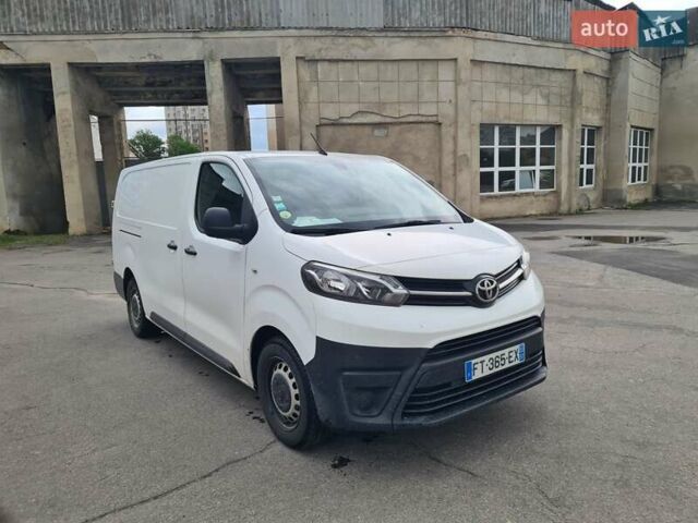 Белый Тойота Proace, объемом двигателя 2 л и пробегом 219 тыс. км за 17300 $, фото 2 на Automoto.ua