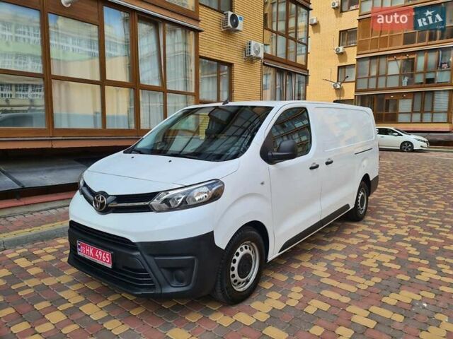 Белый Тойота Proace, объемом двигателя 2 л и пробегом 207 тыс. км за 16700 $, фото 33 на Automoto.ua