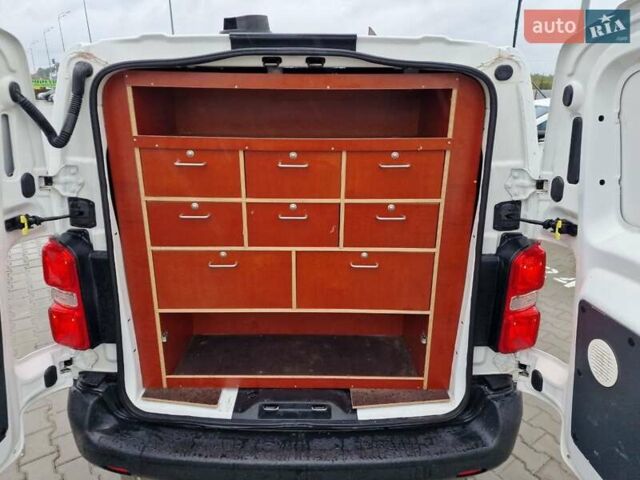 Білий Тойота Proace, об'ємом двигуна 1.5 л та пробігом 275 тис. км за 13300 $, фото 31 на Automoto.ua
