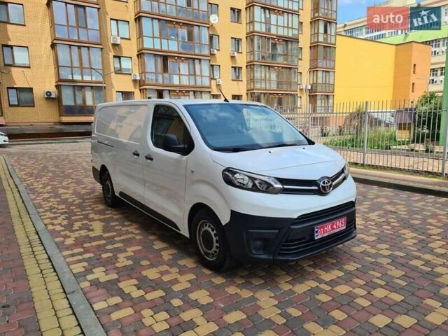 Белый Тойота Proace, объемом двигателя 2 л и пробегом 207 тыс. км за 16999 $, фото 1 на Automoto.ua