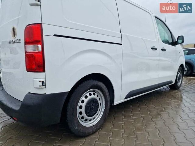 Білий Тойота Proace, об'ємом двигуна 1.5 л та пробігом 275 тис. км за 13300 $, фото 8 на Automoto.ua