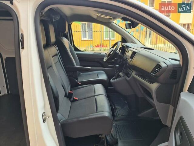 Белый Тойота Proace, объемом двигателя 2 л и пробегом 207 тыс. км за 16999 $, фото 7 на Automoto.ua