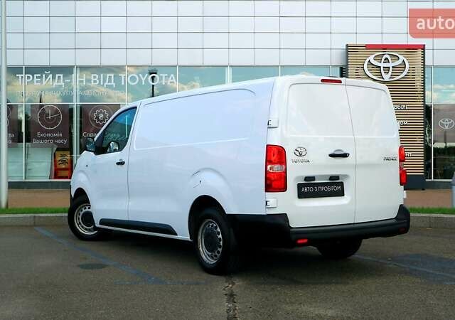 Белый Тойота Proace, объемом двигателя 2 л и пробегом 22 тыс. км за 29383 $, фото 1 на Automoto.ua