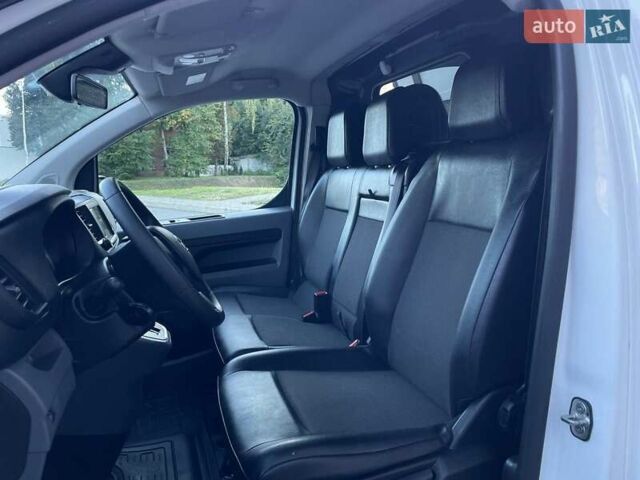 Белый Тойота Proace, объемом двигателя 0 л и пробегом 49 тыс. км за 20900 $, фото 11 на Automoto.ua