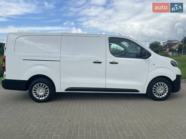 Белый Тойота Proace, объемом двигателя 2 л и пробегом 65 тыс. км за 18999 $, фото 1 на Automoto.ua