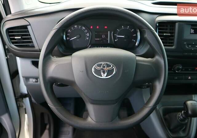 Белый Тойота Proace, объемом двигателя 2 л и пробегом 22 тыс. км за 29454 $, фото 8 на Automoto.ua
