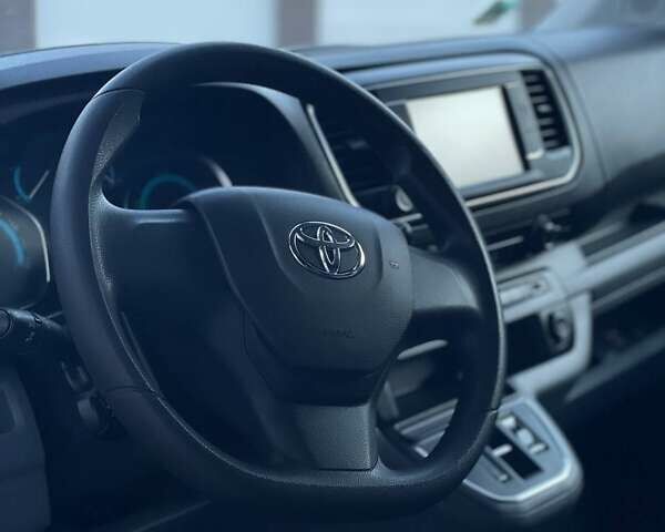 Белый Тойота Proace, объемом двигателя 0 л и пробегом 49 тыс. км за 20900 $, фото 15 на Automoto.ua