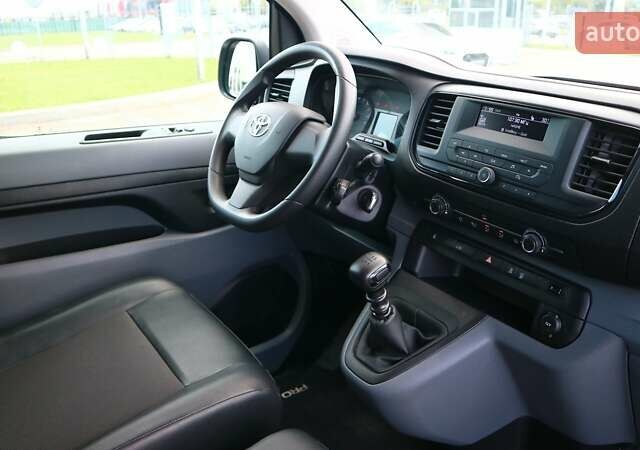 Белый Тойота Proace, объемом двигателя 2 л и пробегом 22 тыс. км за 29383 $, фото 7 на Automoto.ua