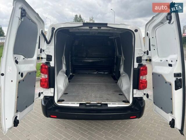 Белый Тойота Proace, объемом двигателя 2 л и пробегом 65 тыс. км за 18999 $, фото 8 на Automoto.ua