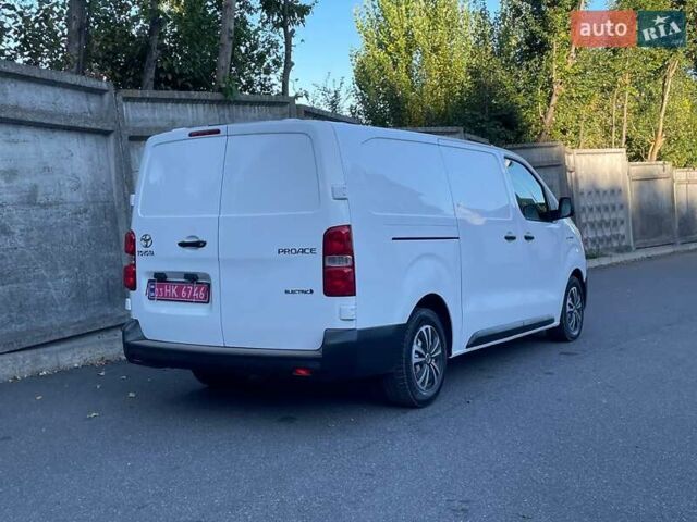 Белый Тойота Proace, объемом двигателя 0 л и пробегом 49 тыс. км за 20900 $, фото 4 на Automoto.ua