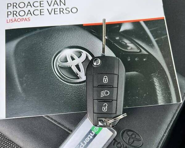 Белый Тойота Proace, объемом двигателя 1.5 л и пробегом 47 тыс. км за 32200 $, фото 51 на Automoto.ua