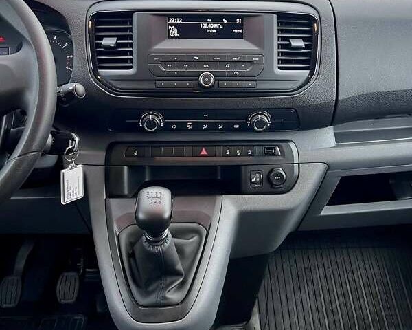 Белый Тойота Proace, объемом двигателя 1.5 л и пробегом 47 тыс. км за 32200 $, фото 46 на Automoto.ua