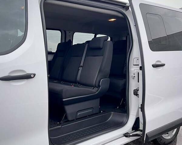 Белый Тойота Proace, объемом двигателя 1.5 л и пробегом 47 тыс. км за 32200 $, фото 31 на Automoto.ua