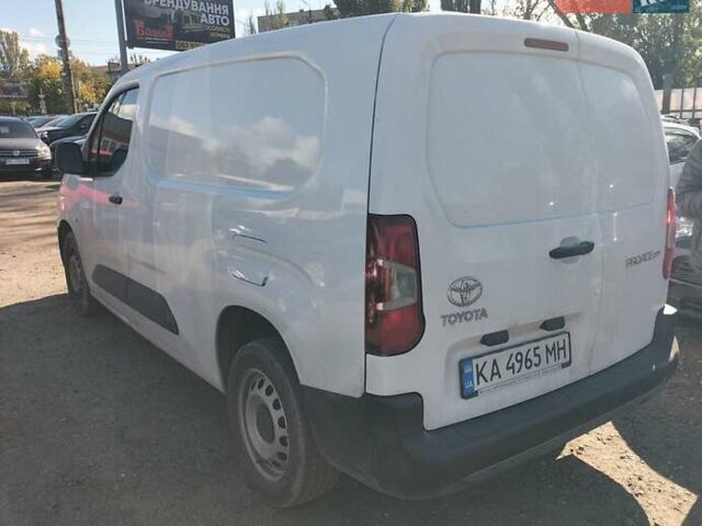 Белый Тойота Proace, объемом двигателя 1.6 л и пробегом 35 тыс. км за 18999 $, фото 4 на Automoto.ua
