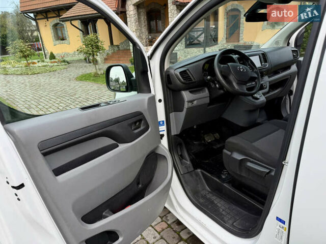 Белый Тойота Proace, объемом двигателя 2 л и пробегом 92 тыс. км за 22200 $, фото 23 на Automoto.ua