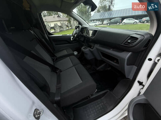 Белый Тойота Proace, объемом двигателя 2 л и пробегом 92 тыс. км за 22800 $, фото 16 на Automoto.ua