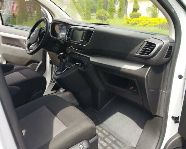 Белый Тойота Proace, объемом двигателя 2 л и пробегом 31 тыс. км за 34500 $, фото 10 на Automoto.ua