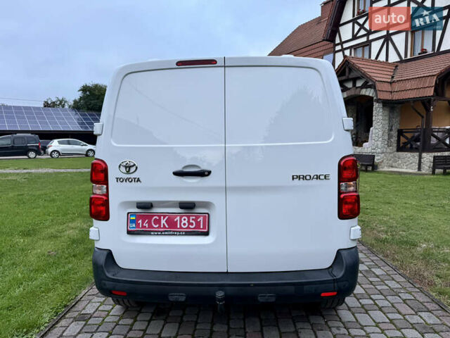 Белый Тойота Proace, объемом двигателя 2 л и пробегом 92 тыс. км за 22800 $, фото 6 на Automoto.ua