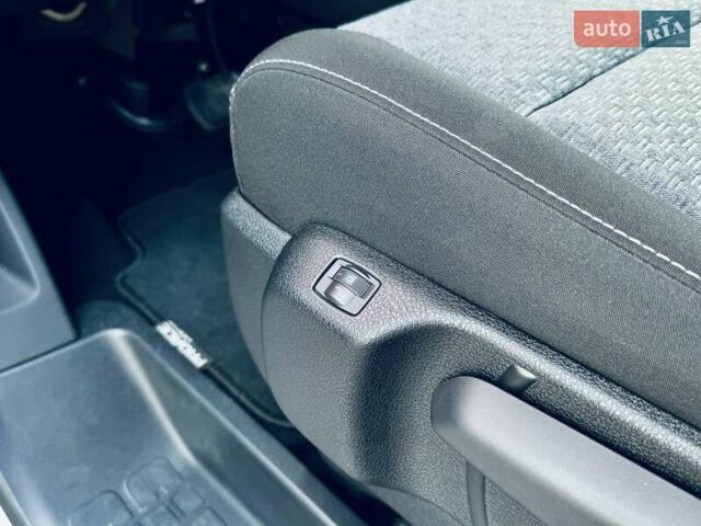 Белый Тойота Proace, объемом двигателя 2 л и пробегом 9 тыс. км за 54990 $, фото 17 на Automoto.ua